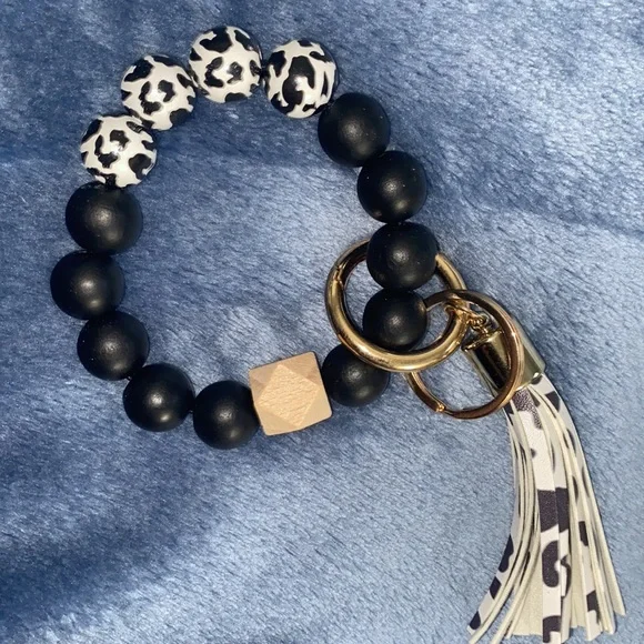 Keychain Bracelet NWT - Picture 1 of 2